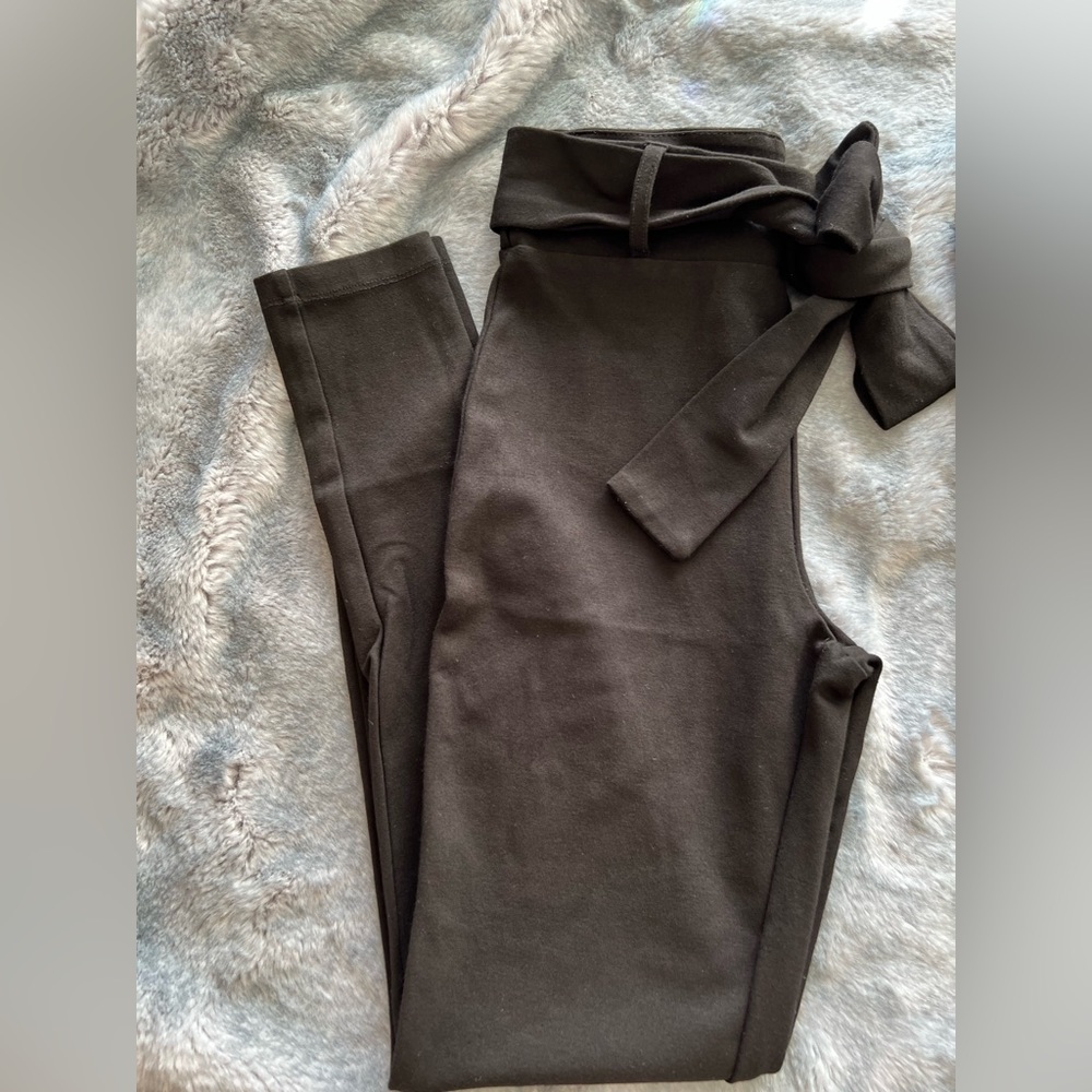 Forever 21 Tie Waist Pants - Picture 5 of 7